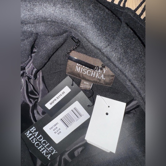 NWT BADGLEY MISCHKA fringe
Ricci Wool-blend Wrap Coat In Black - Picture 6 of 6